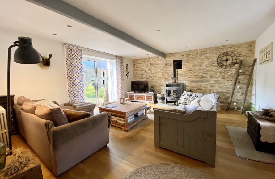 VENDU PAR NOS SOINS Bien de caractère proche mer Clohars-Carnoët