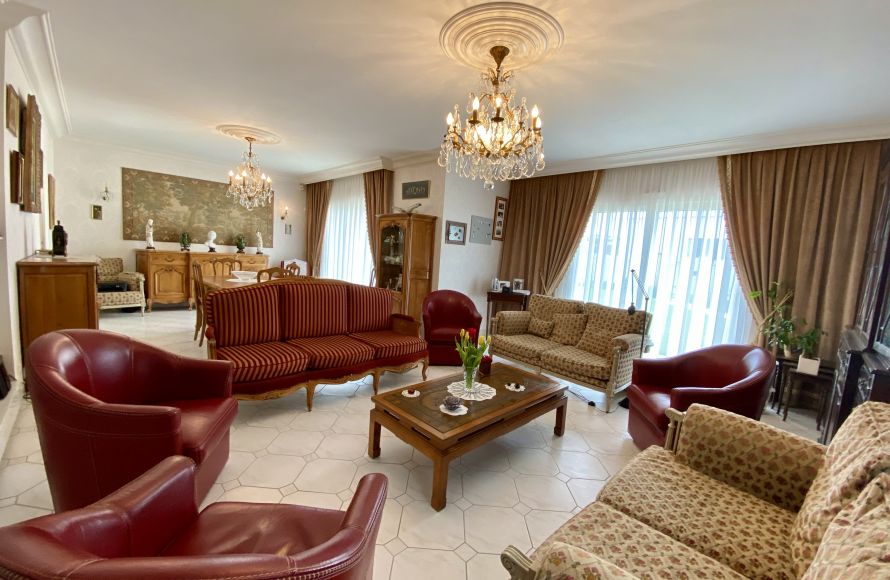 VENDUE PAR NOS SOINS Maison familiale 146 m2 Larmor plage