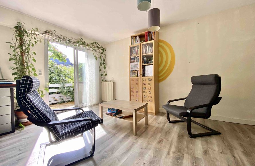 VENDUE PAR NOS SOINS Maison 4 pièces LARMOR-PLAGE Centre