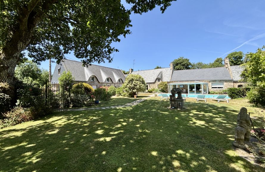 Propriété de caractère avec piscine Guidel