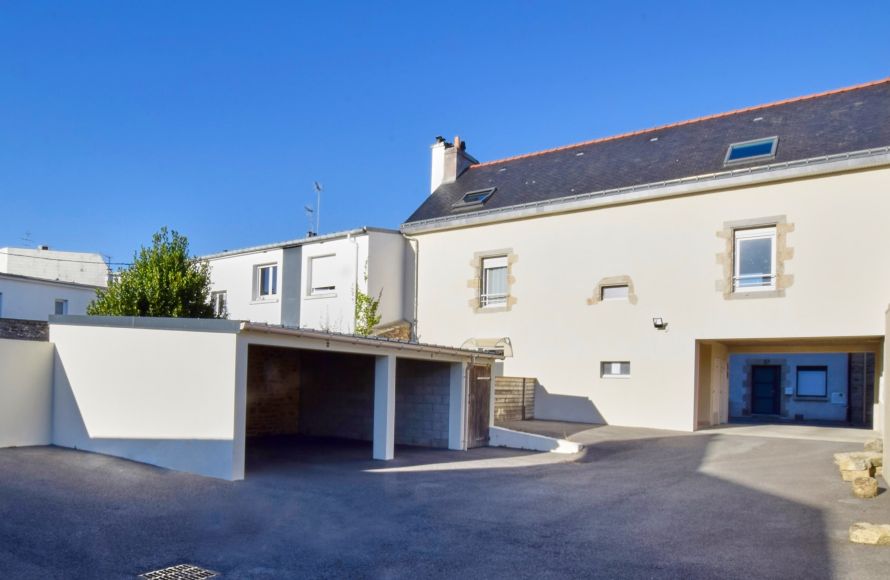 VENDU PAR NOS SOINS Immeuble de 4 appartements Lorient